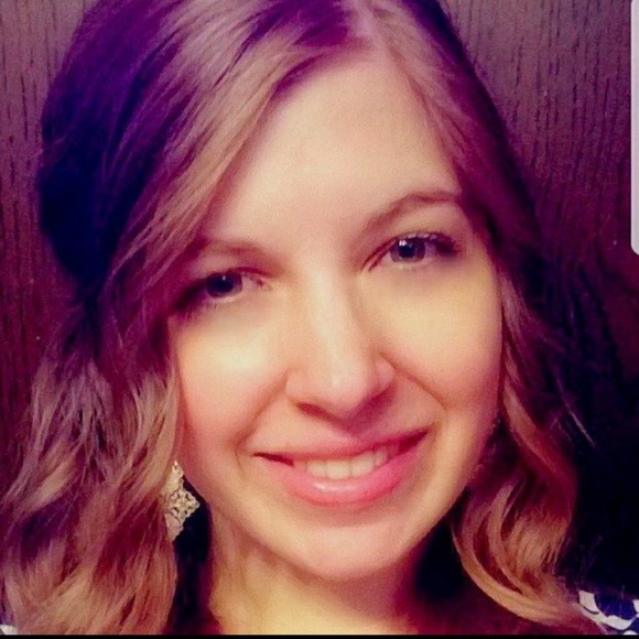 Meet your Posher, Kourtney - Picture 1 of 1